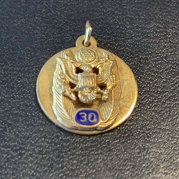Vintage Army 30 Years of Service Pendant - 10K GF? - Picture 13 of 13